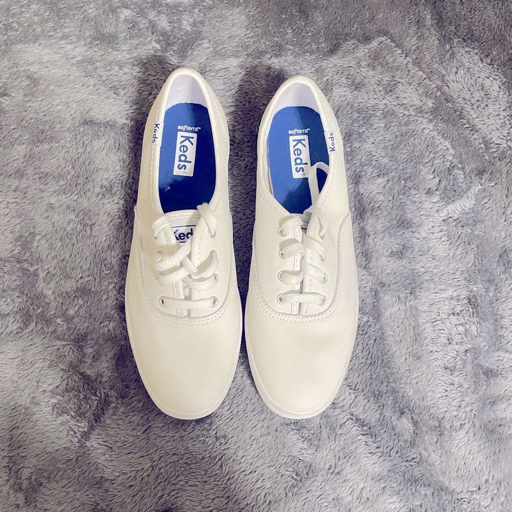 NEW with BOX - White Keds size 6 Women’s